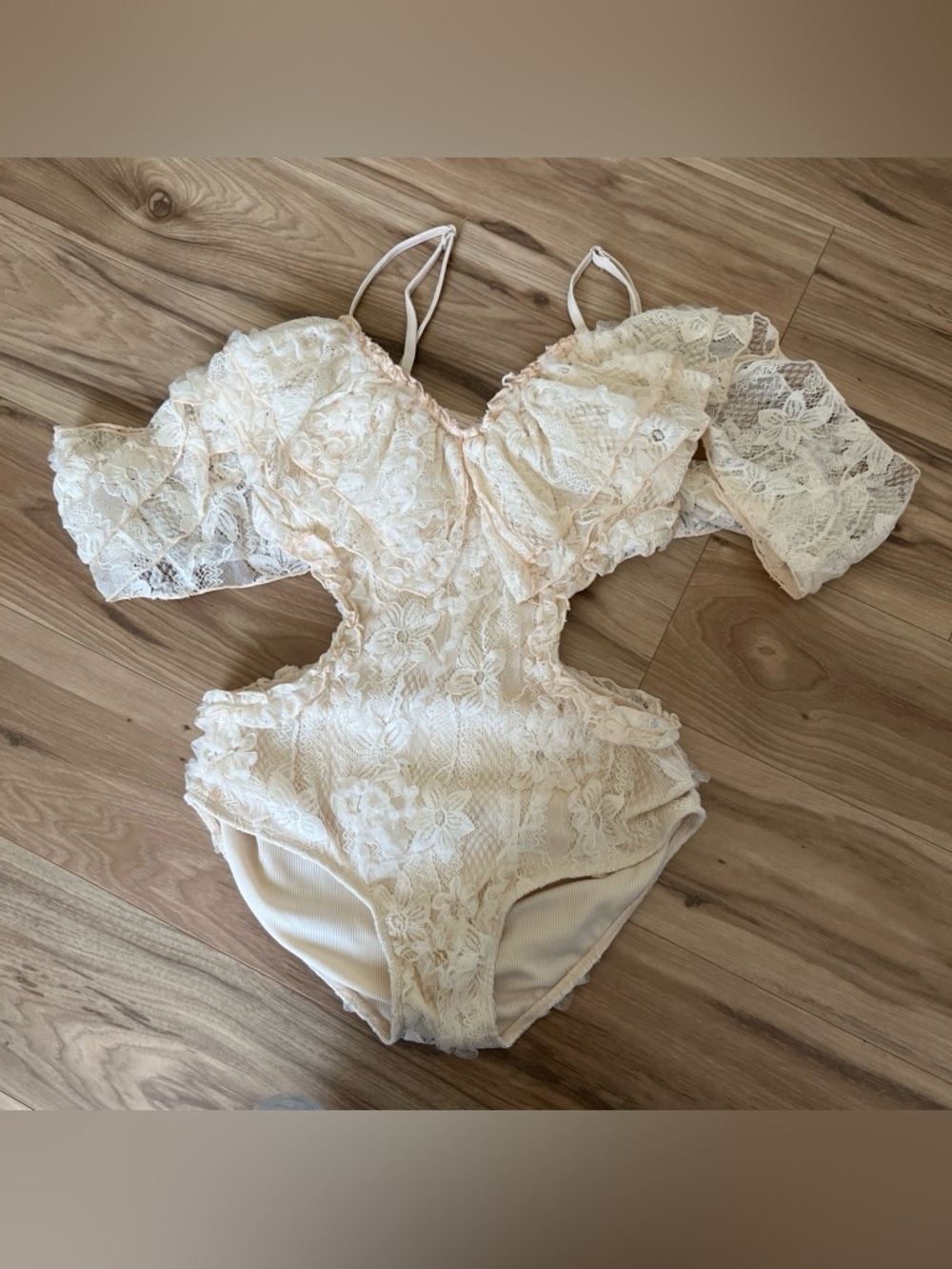 Cream Lace Cutout suit